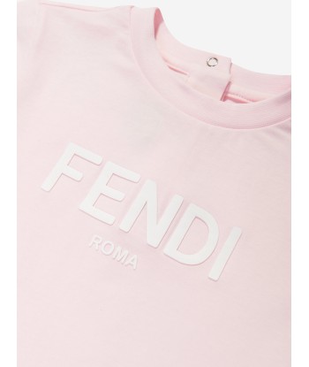 Fendi Baby Girls Logo T-Shirt in Pink est présent 