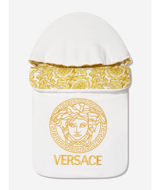 Versace Baby Barocco Logo Nest in White hantent personnes